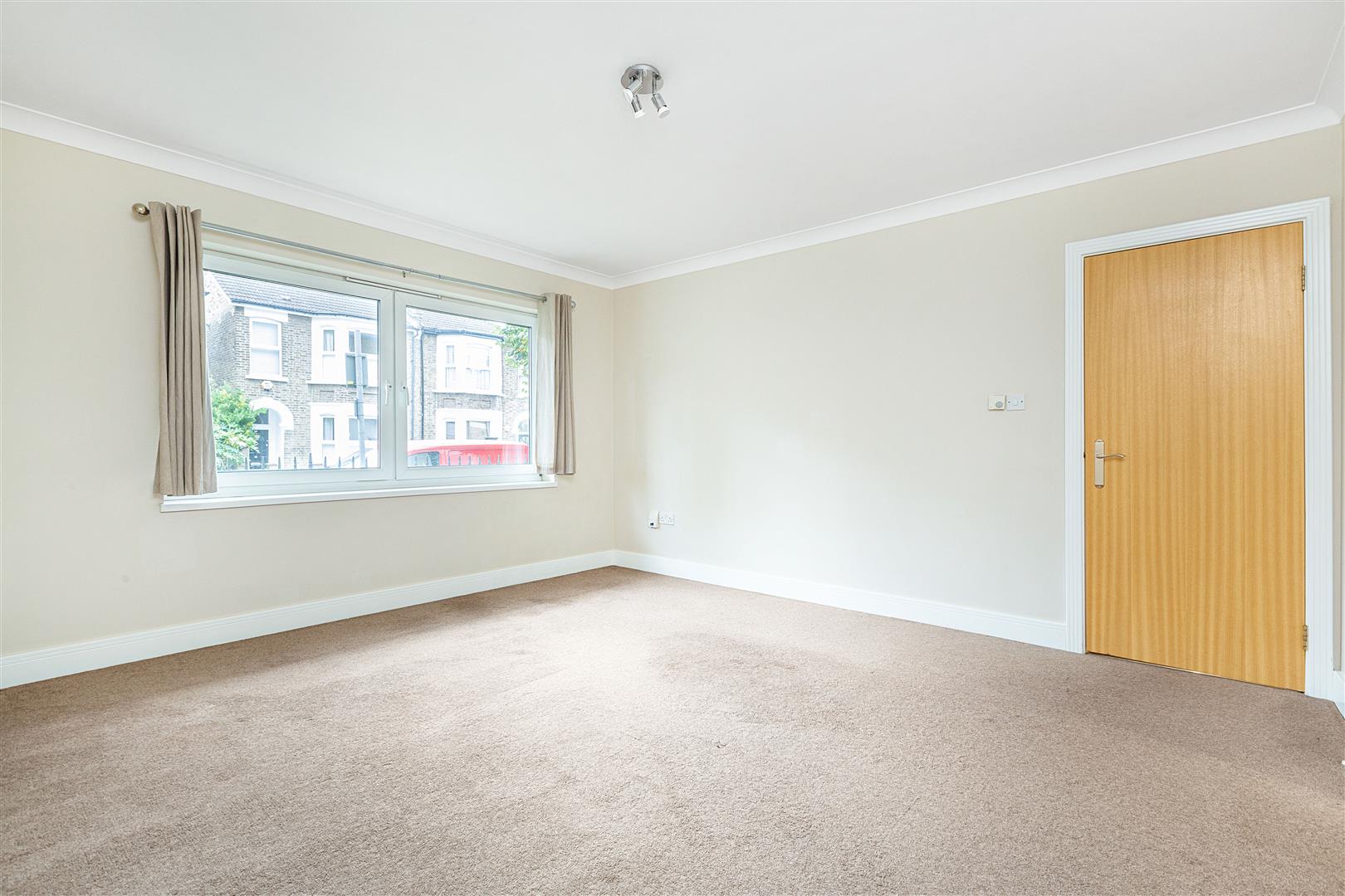 cascades-court-hartfield-crescent-wimbledon-andrew-scott-robertson